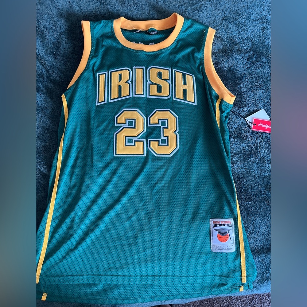 VINTAGE NWT LEBRON JAMES JERSEY